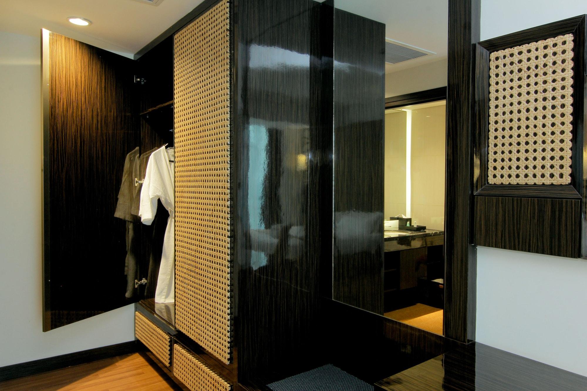 The Atrium Hotel & Resort Yogyakarta Melati Exterior photo