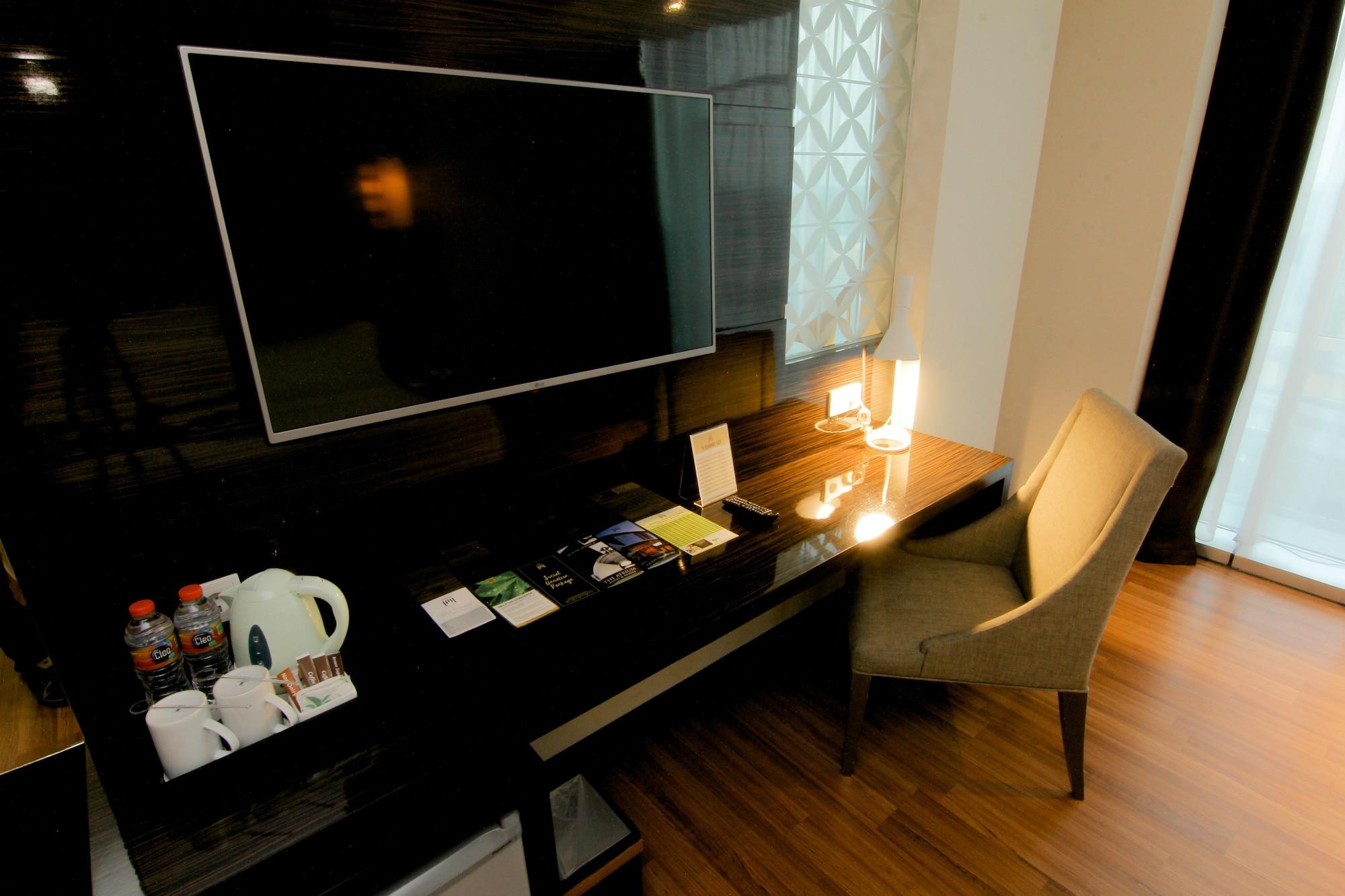 The Atrium Hotel & Resort Yogyakarta Melati Exterior photo