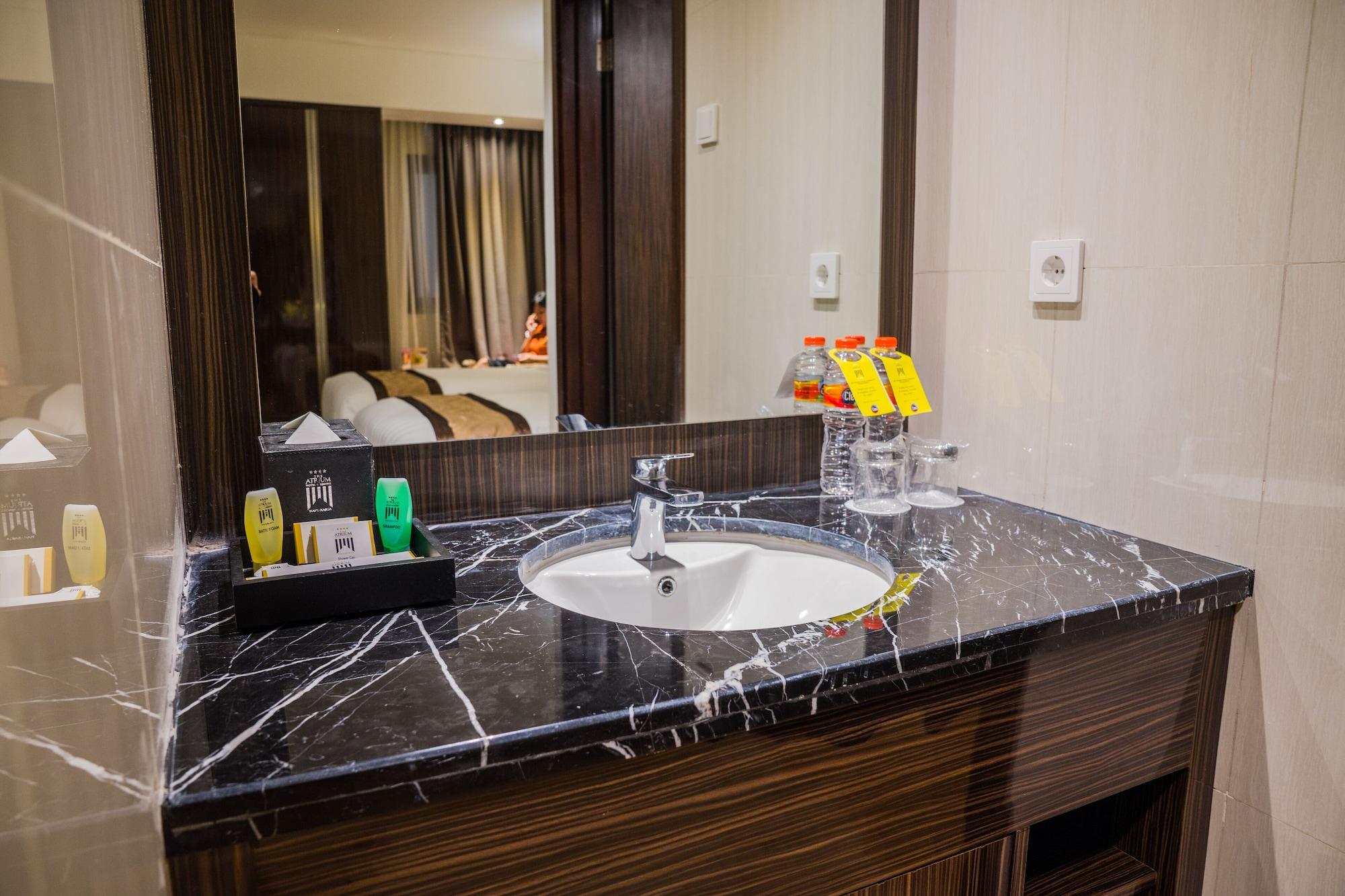 The Atrium Hotel & Resort Yogyakarta Melati Exterior photo