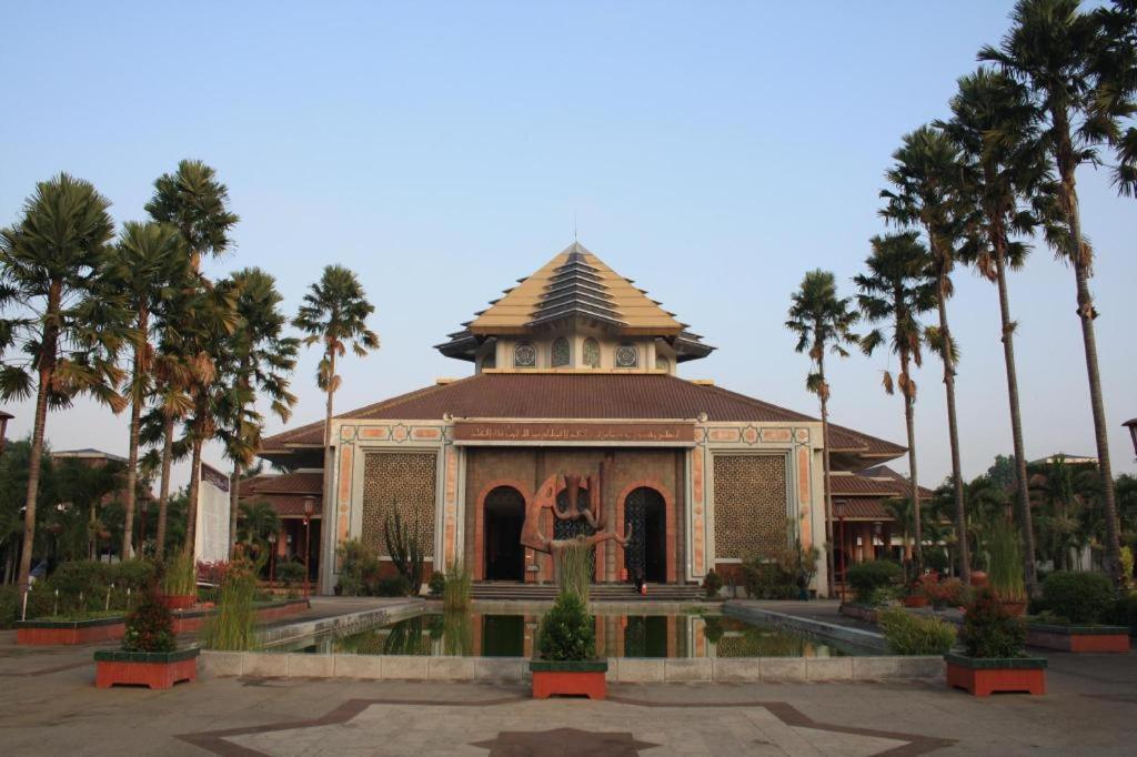The Atrium Hotel & Resort Yogyakarta Melati Exterior photo