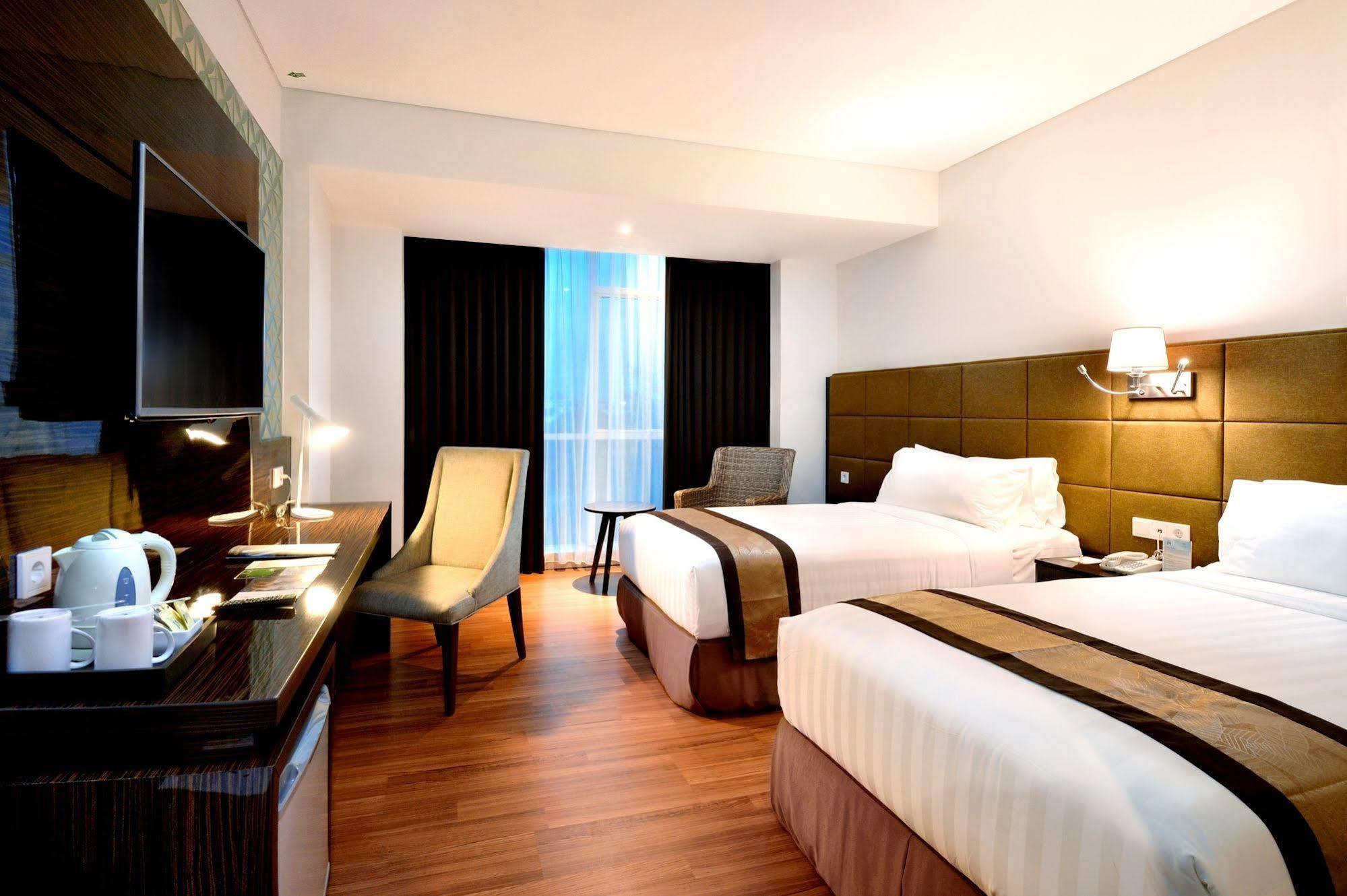The Atrium Hotel & Resort Yogyakarta Melati Exterior photo