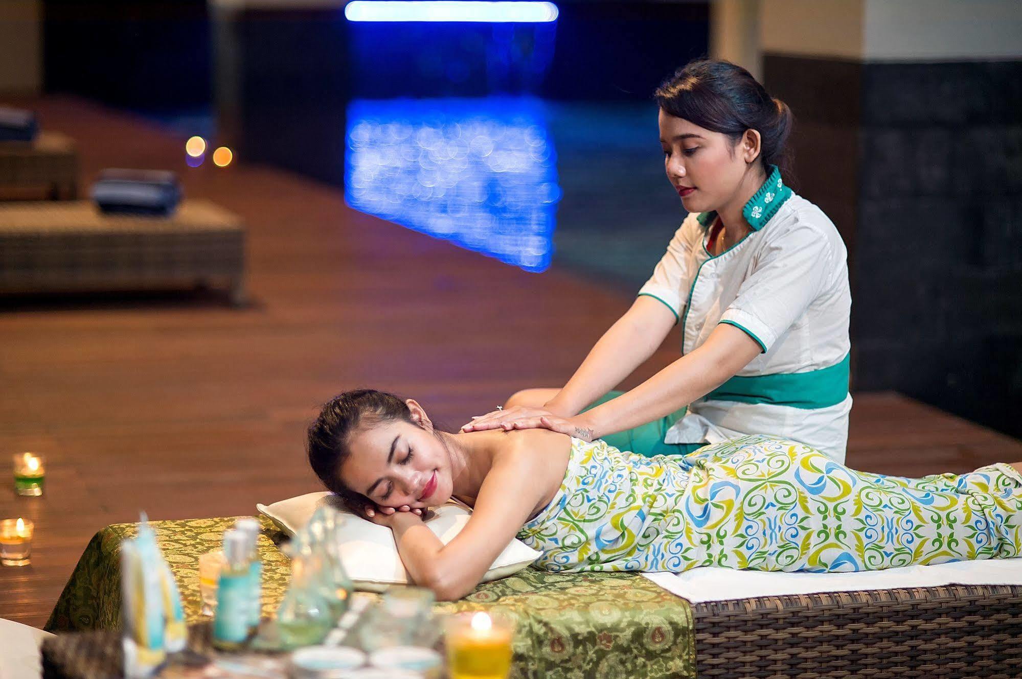 The Atrium Hotel & Resort Yogyakarta Melati Exterior photo