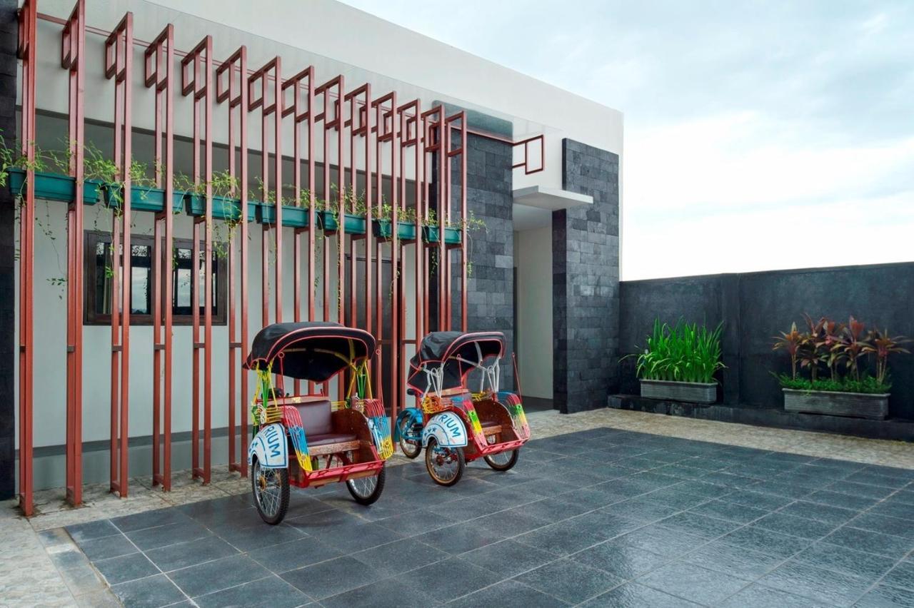 The Atrium Hotel & Resort Yogyakarta Melati Exterior photo